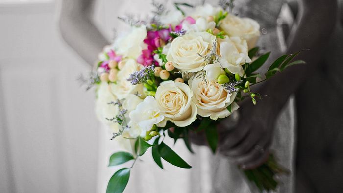 ON1 Photo RAW - After Super Select AI: the bouquet stays in color while the bride and background turn black and white
